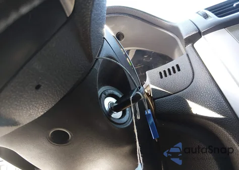 2010 Mercury Milan from USA, damaged, VIN 3MEHM0HA2AR634205